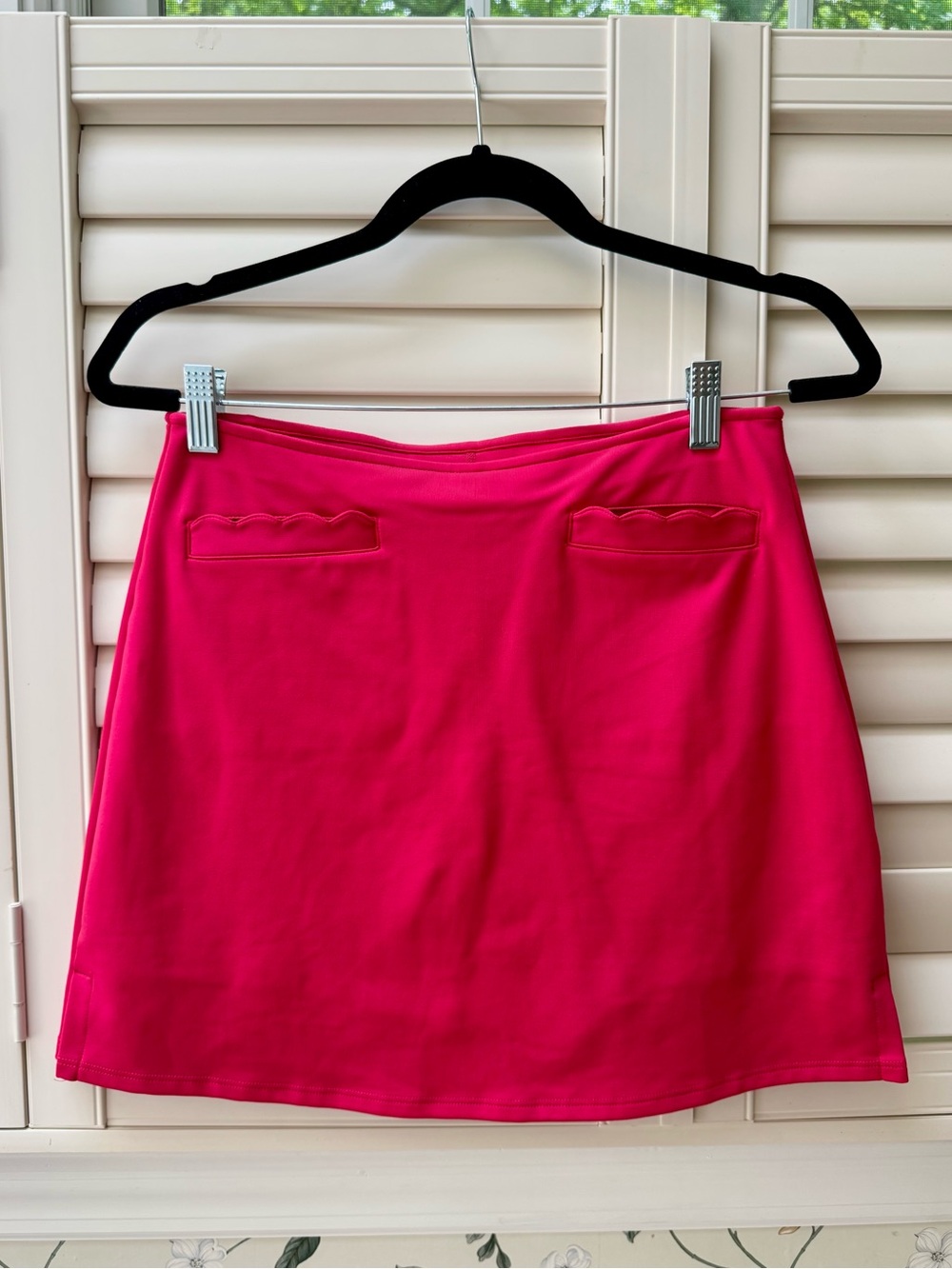 Renwick Magenta Scallop Pocket Golf Skort
